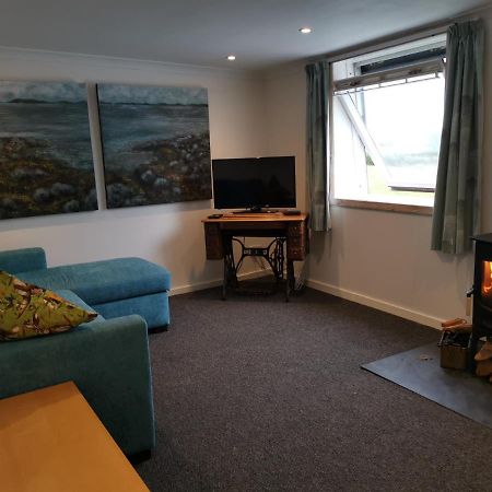 Relax In A 1 Bedroom Apartment Near A Country Pub آيماوث المظهر الخارجي الصورة